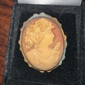 Vintage Cameo Brooch Portrait of a Woman